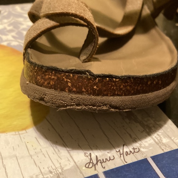 Madden sandals size 8 - Picture 7 of 8